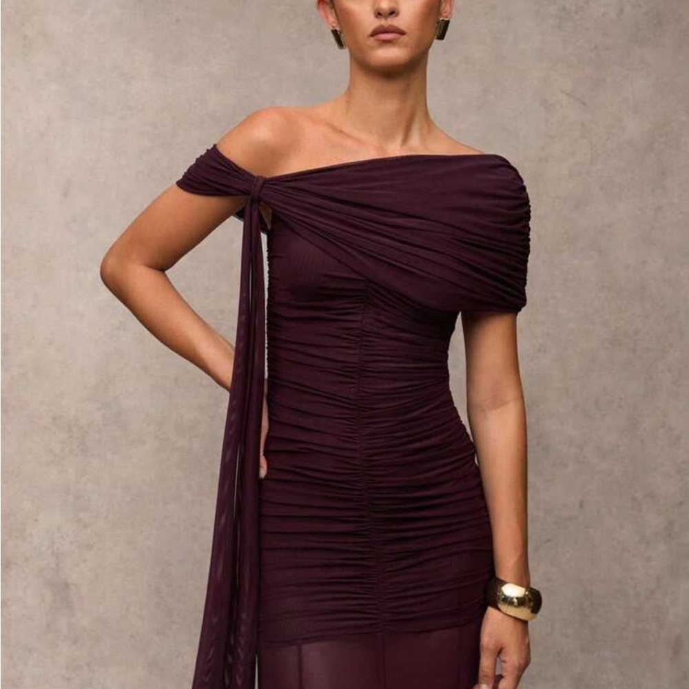 Elegant Off-Shoulder Purple Dress - Picture 3 of 5